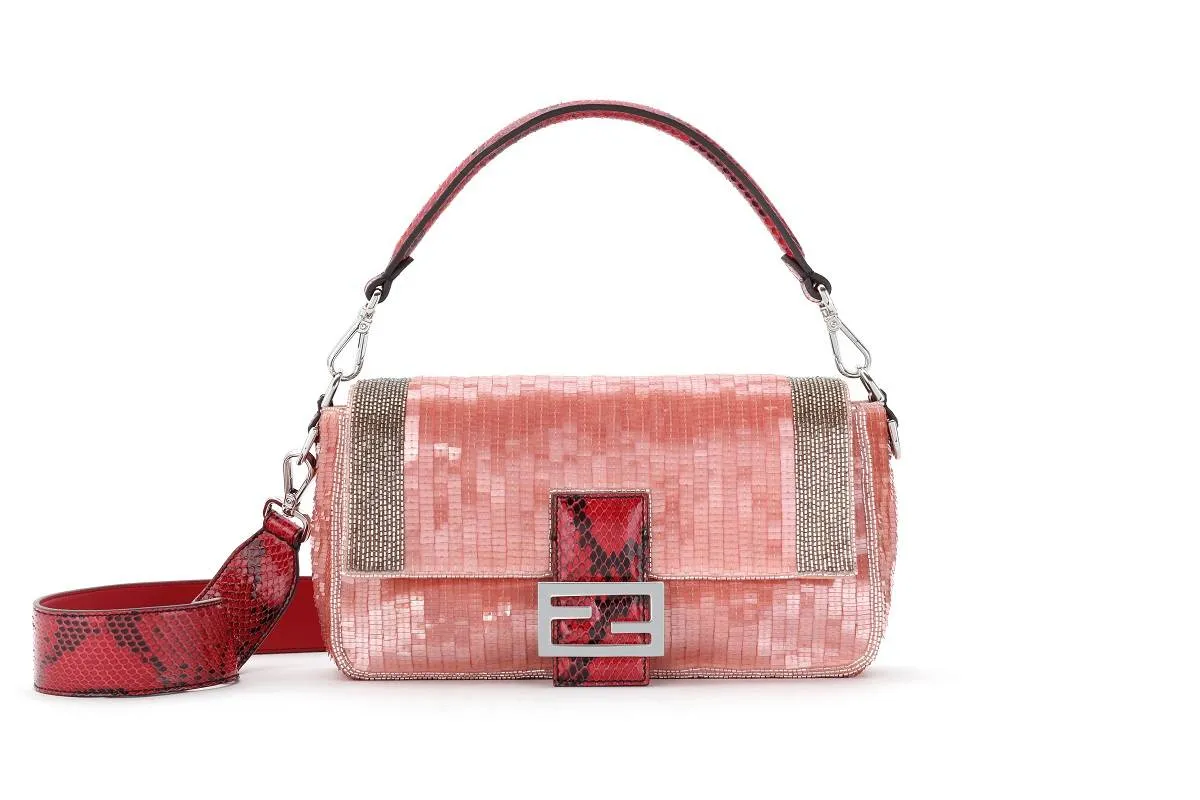 مجموعات عرض فندي باغيت Fendi Baguette 