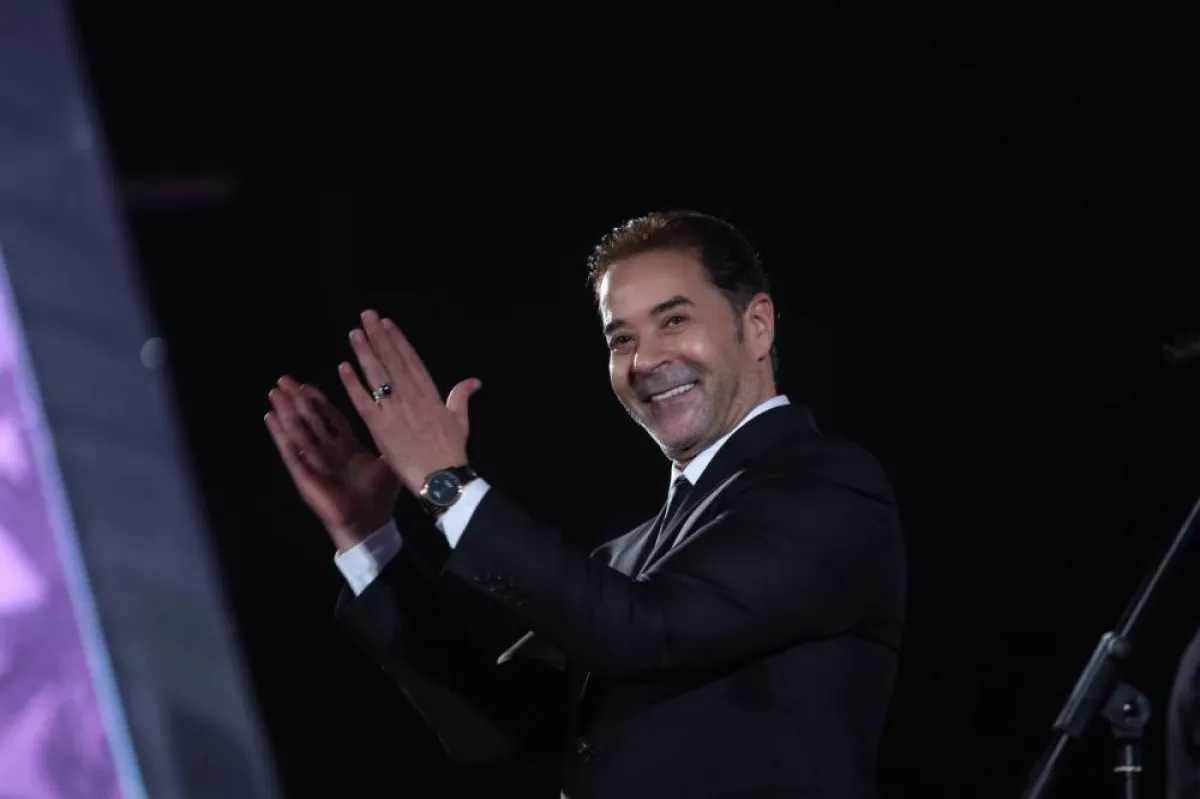 مدحت صالح الصورة من حسابه على فيسبوك