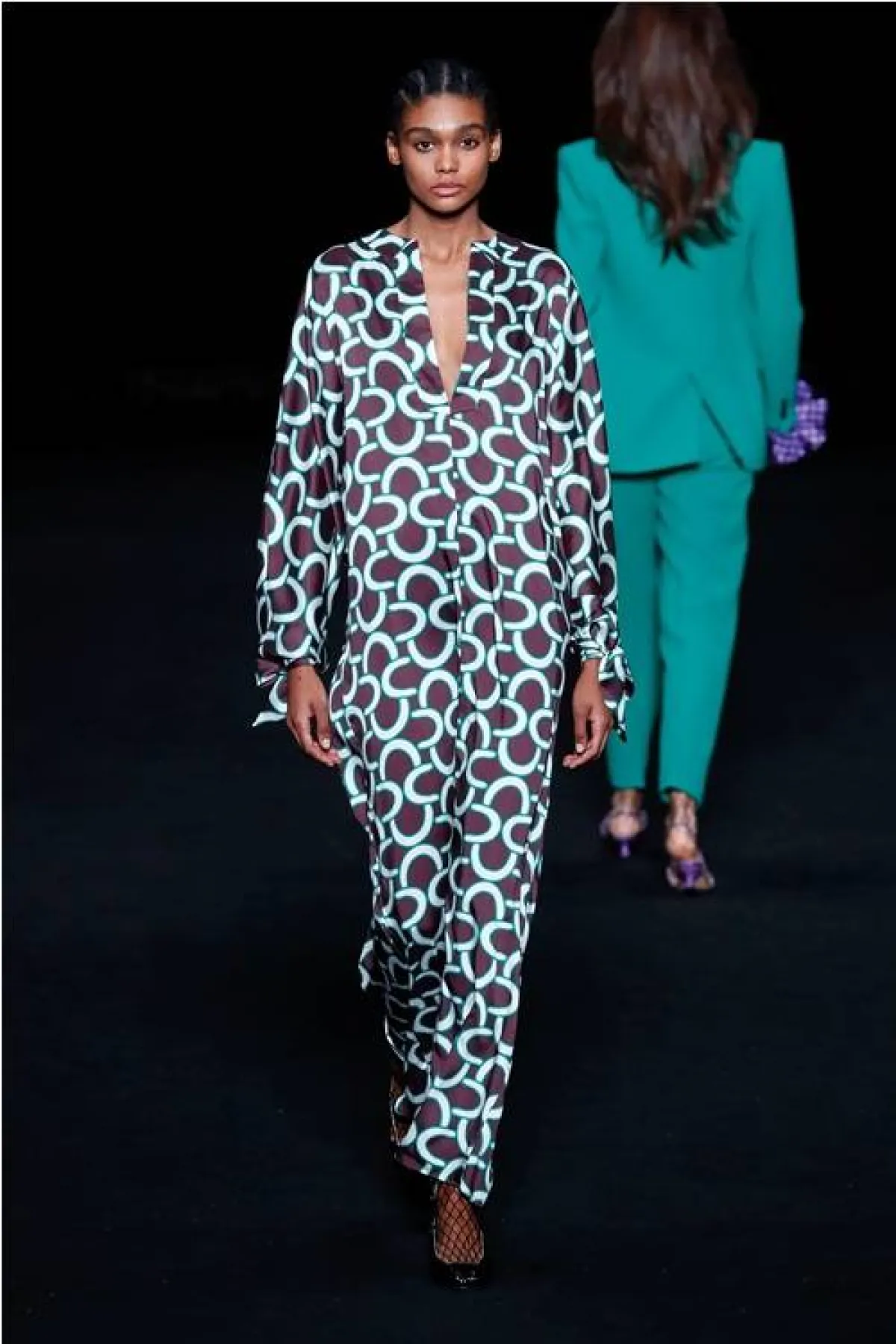 فستان ماكسي كاجوال لخريف 2022 من بيرتيجاز Pertegaz