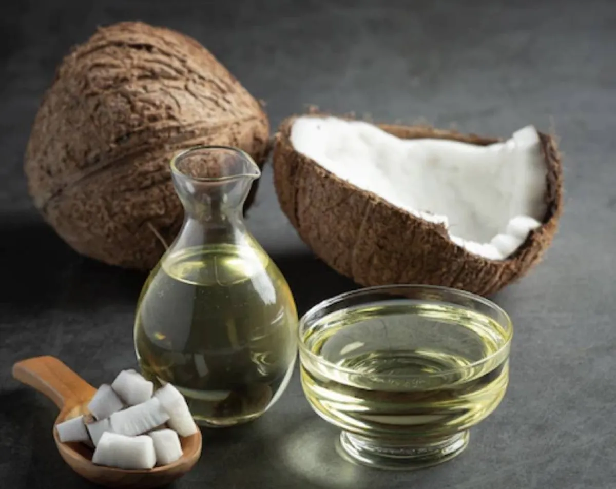 علاج تجاعيد الرقبة بزيت جوز الهند والبابونج