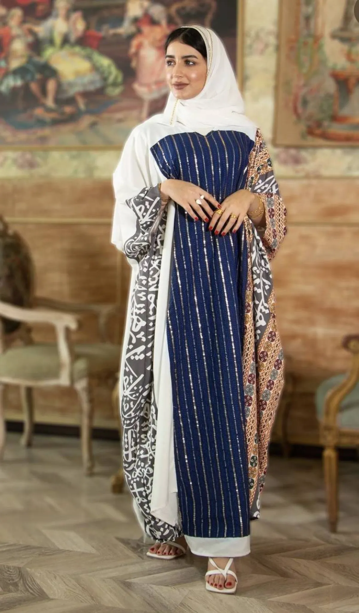 خولة المراغي بعباية عصرية