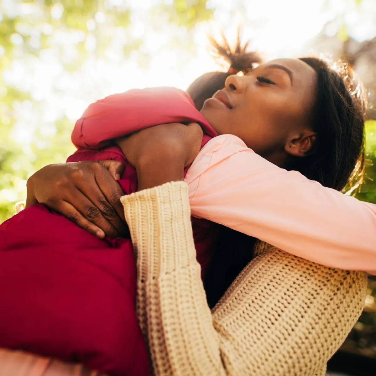 صورة لأهمية العناق