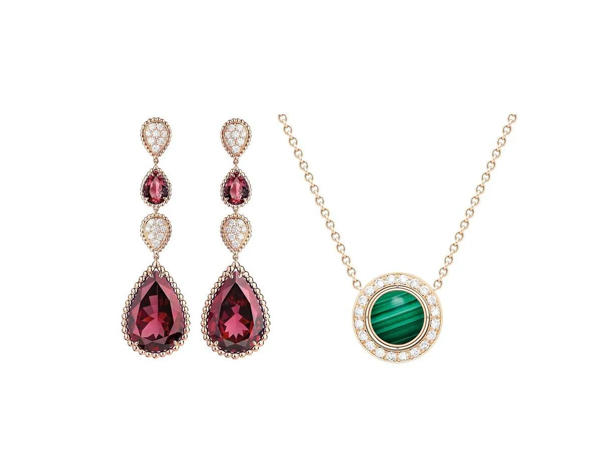 موديلات مجوهرات مع أحجار كريمة متحركة