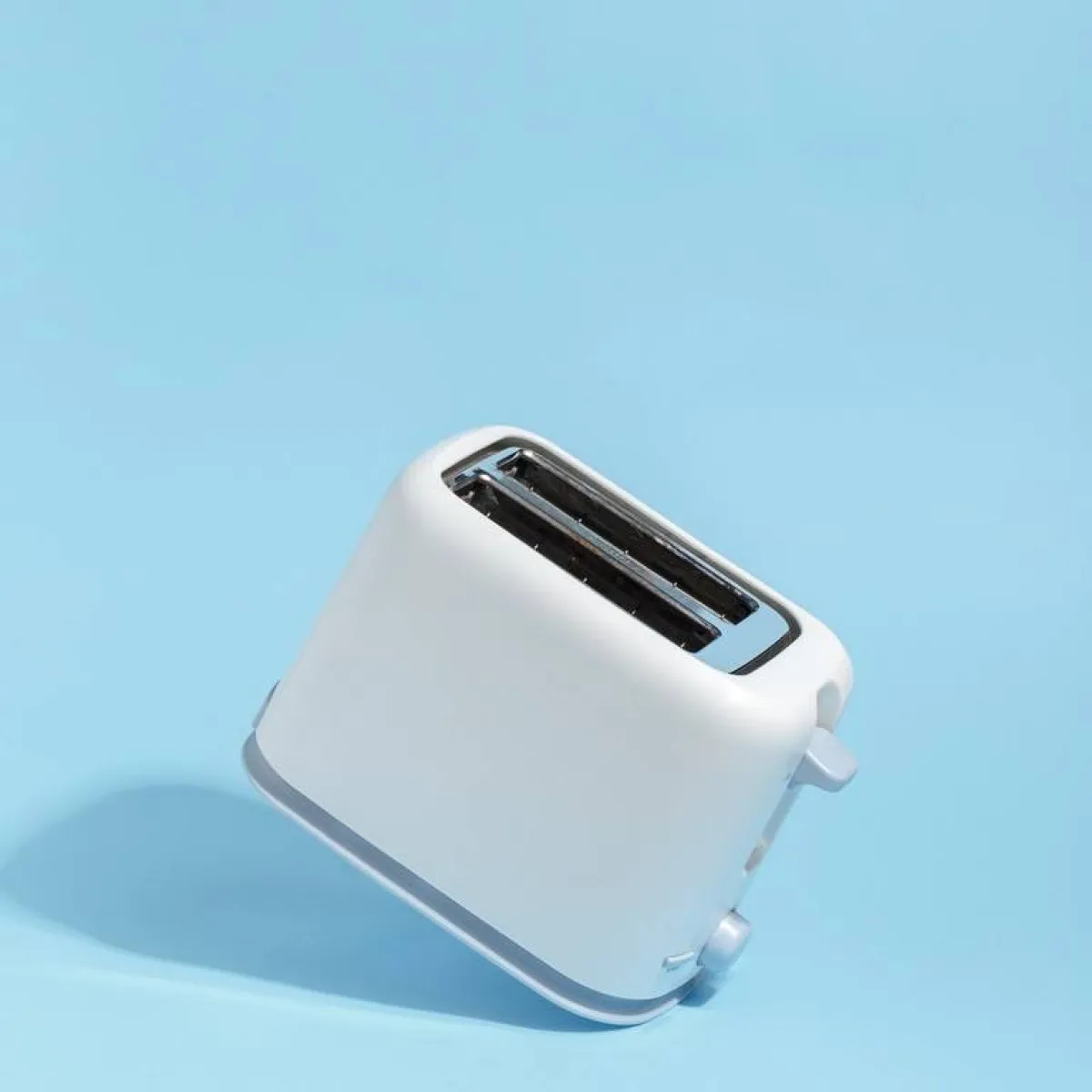 صينية فتات الخبز في "التوستر" قد تكون غير قابلة للإزالة