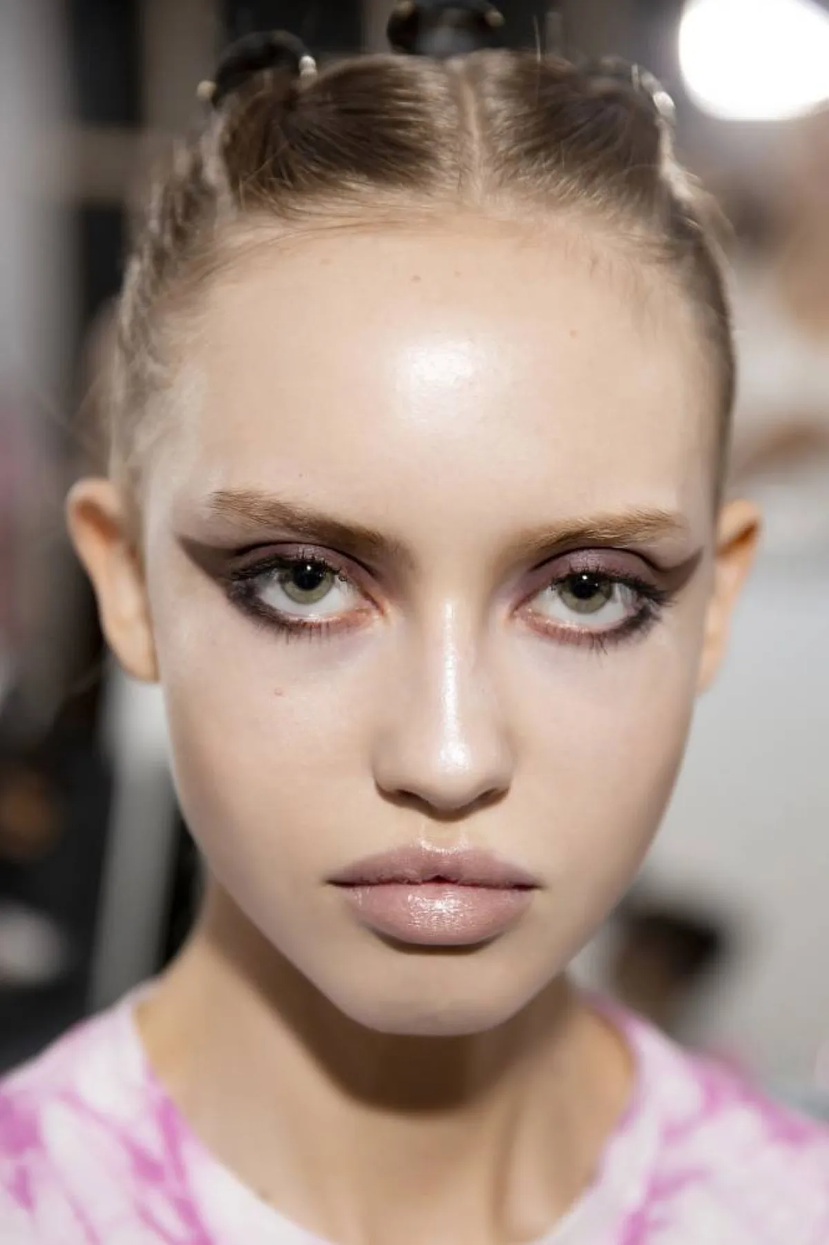 مكياج عروس عنابي 2023