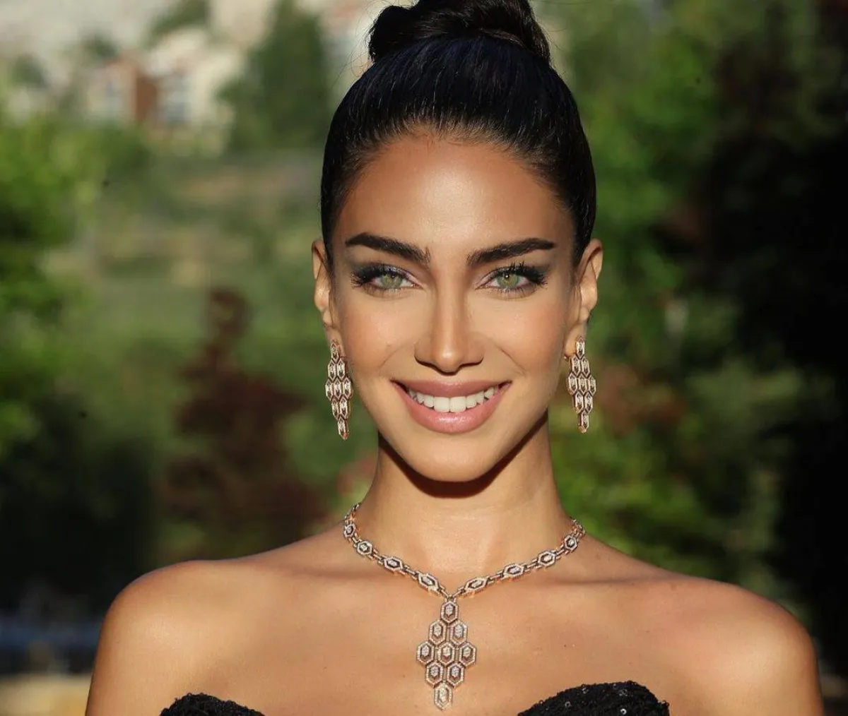 مكياج جيسيكا قهواتي