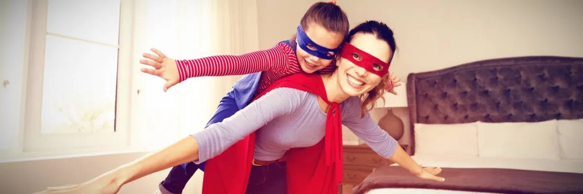 صورة تعبيرية عن الأم الخارقة