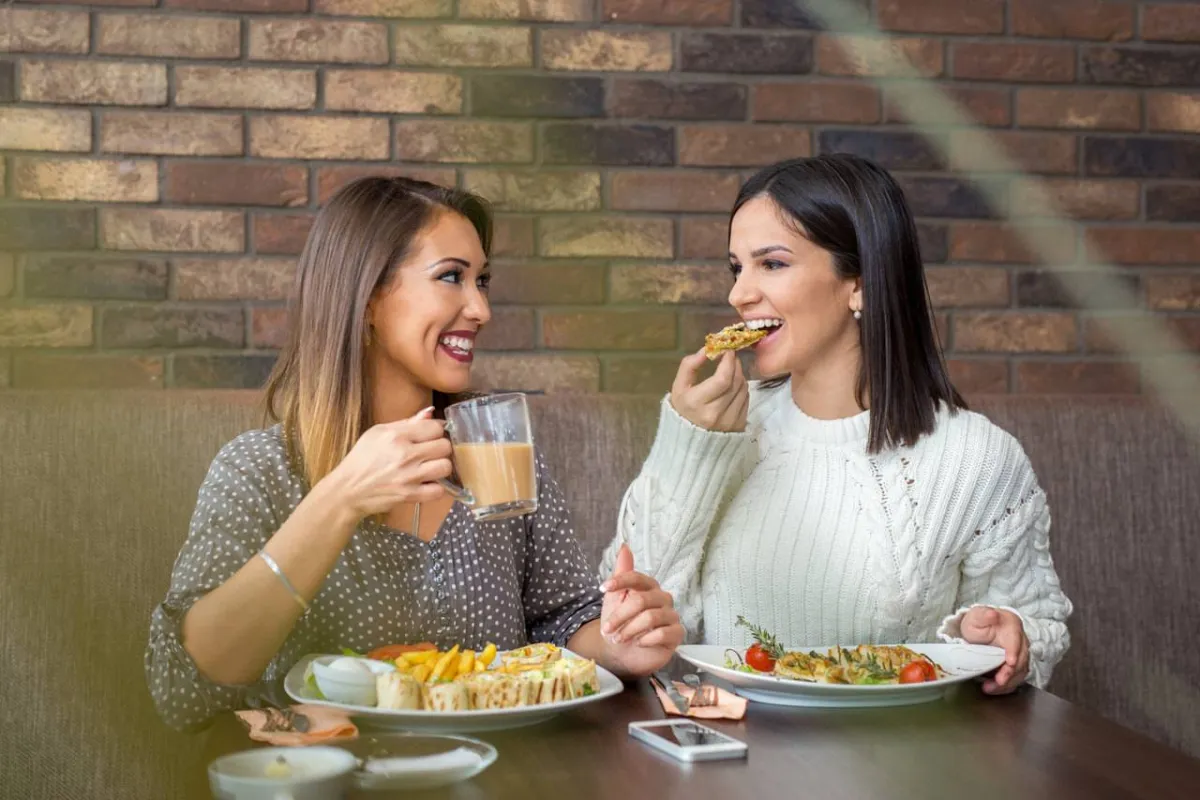 صورة لجلسة الأمهات