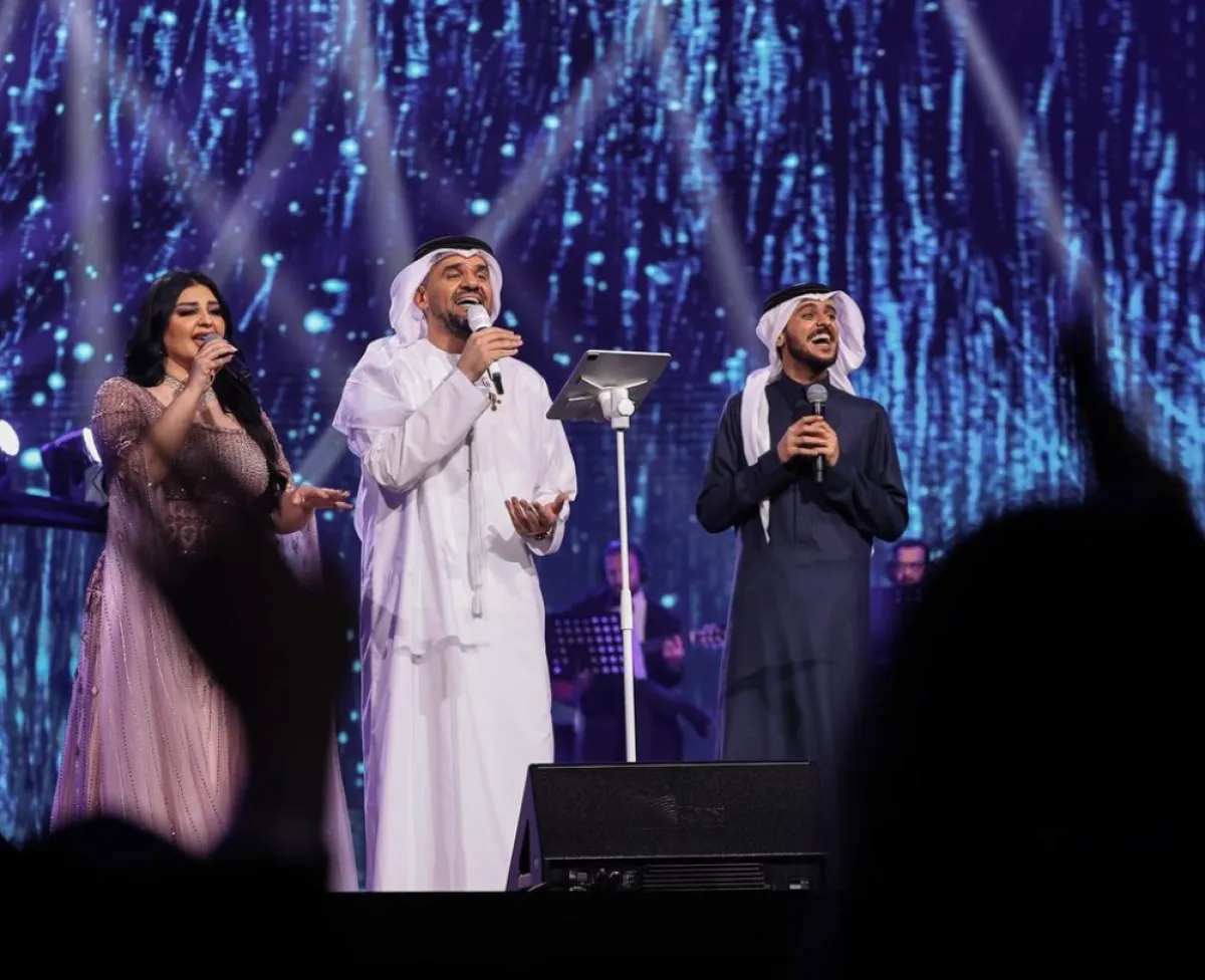  حسين الجسمي وعايض وأصيل هميم - الصورة من حساب روتانا لايف على الانستجرام