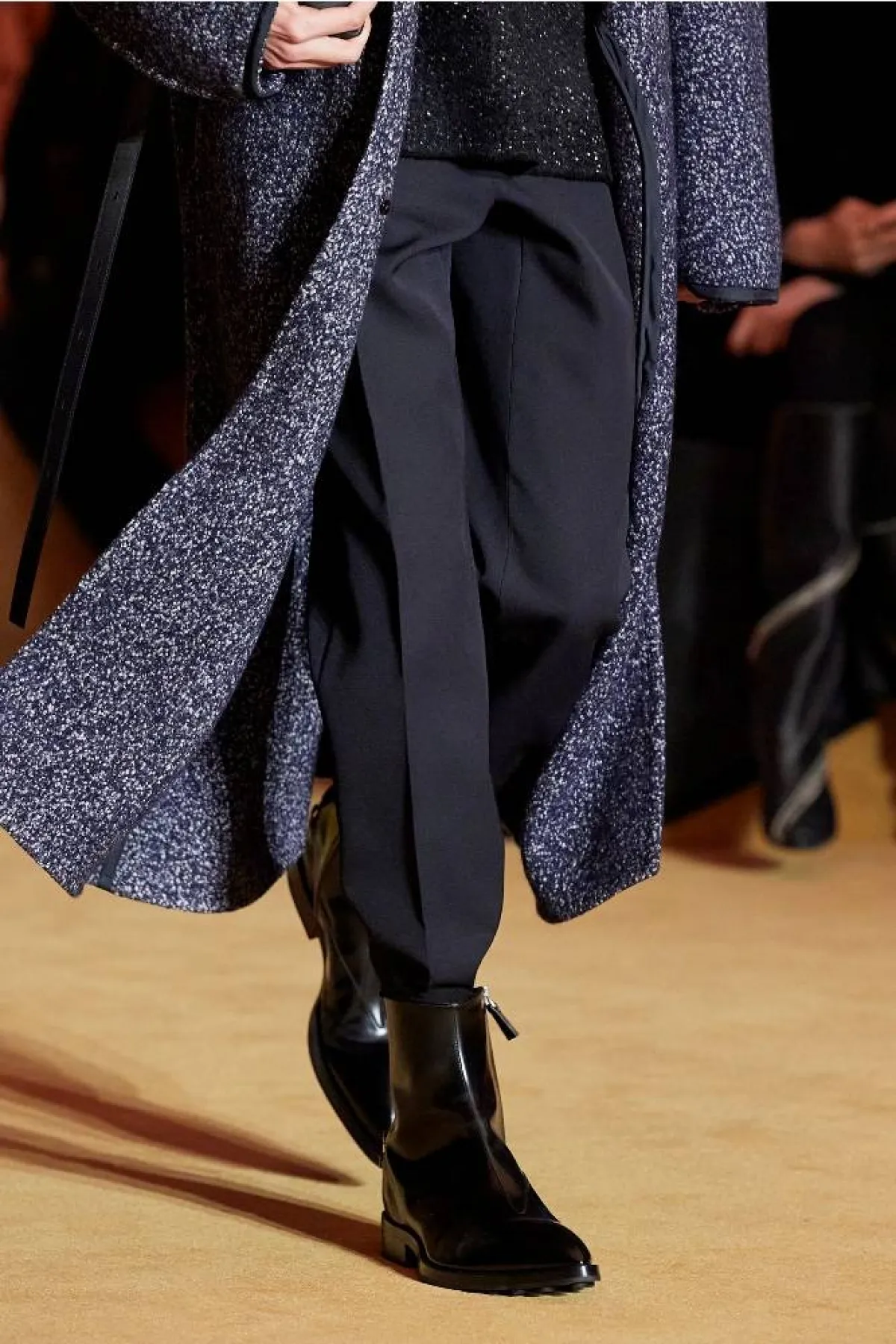 للرجل.. تصميمات أحذية تليق بالمناسبات الفاخرة من جيل ساندر «Jil Sander»