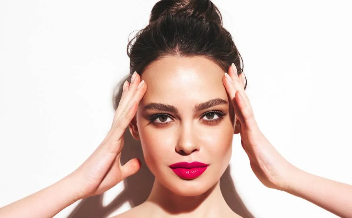 مكياج العيون اللوزية الكبيرة