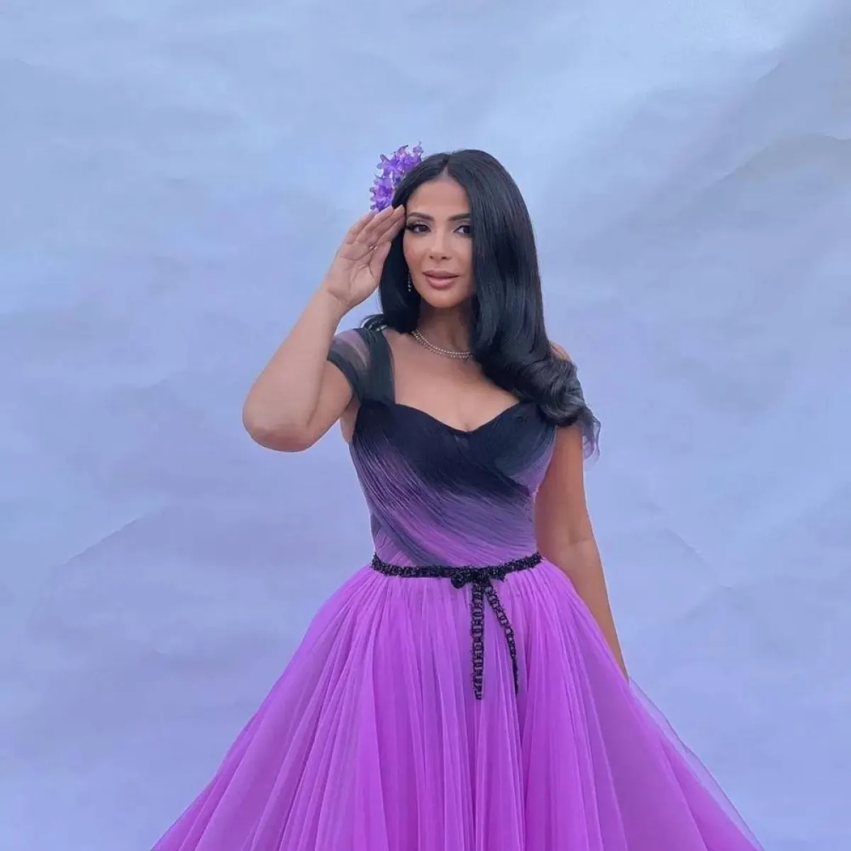 منى زكي من أحدث جلسة تصوير - الصورة من حساب مي جلال على انستغرام