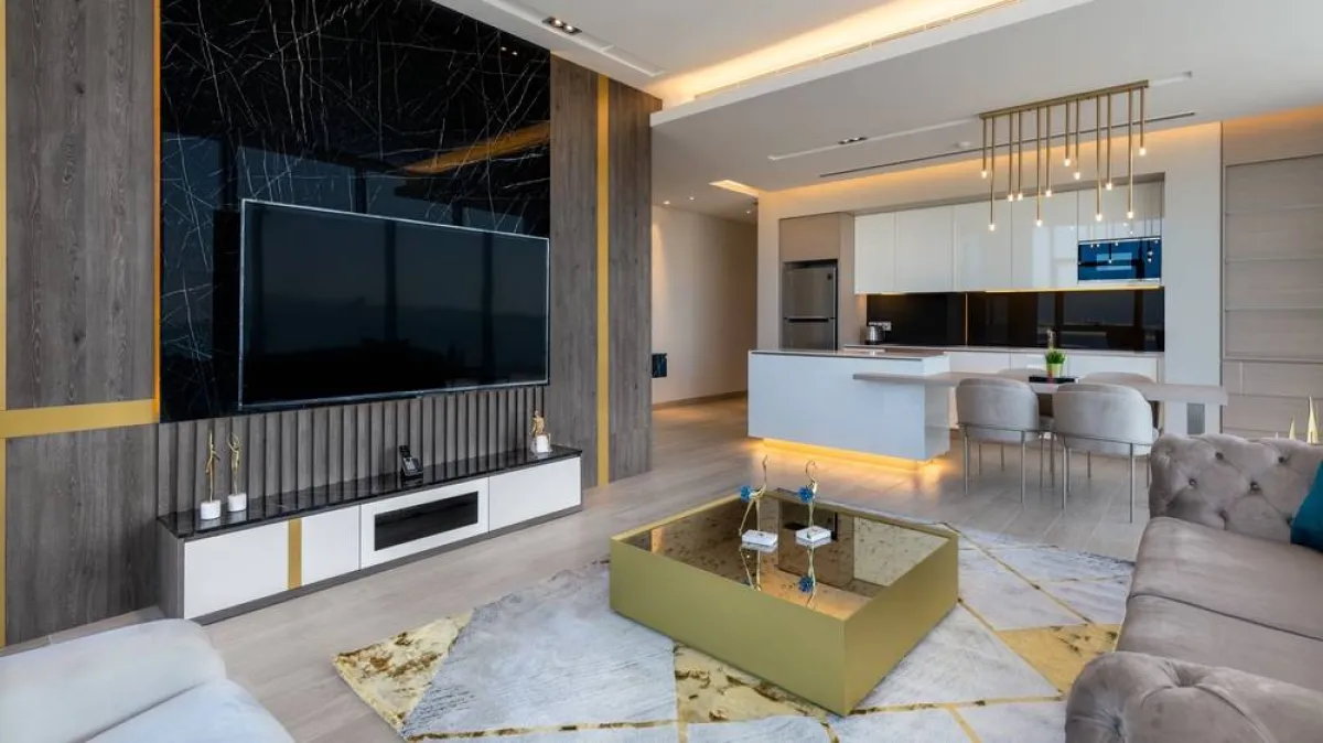 تصميم معاصر للجدار الذي يحمل التلفاز