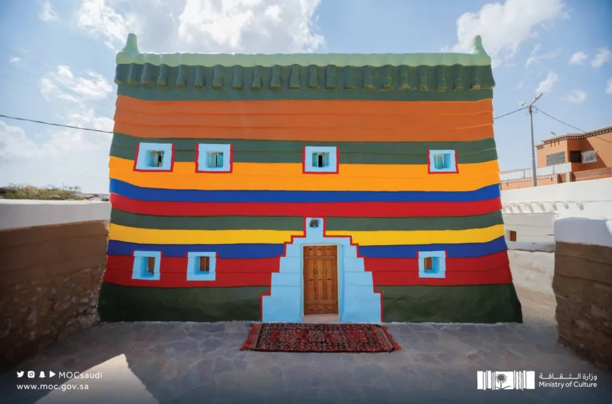 هيئة التراث تحتفي بالإرث الثقافي الوطني في مسابقة "بيوت عسير الملونة" - الصورة من حساب وزارة الثقافة