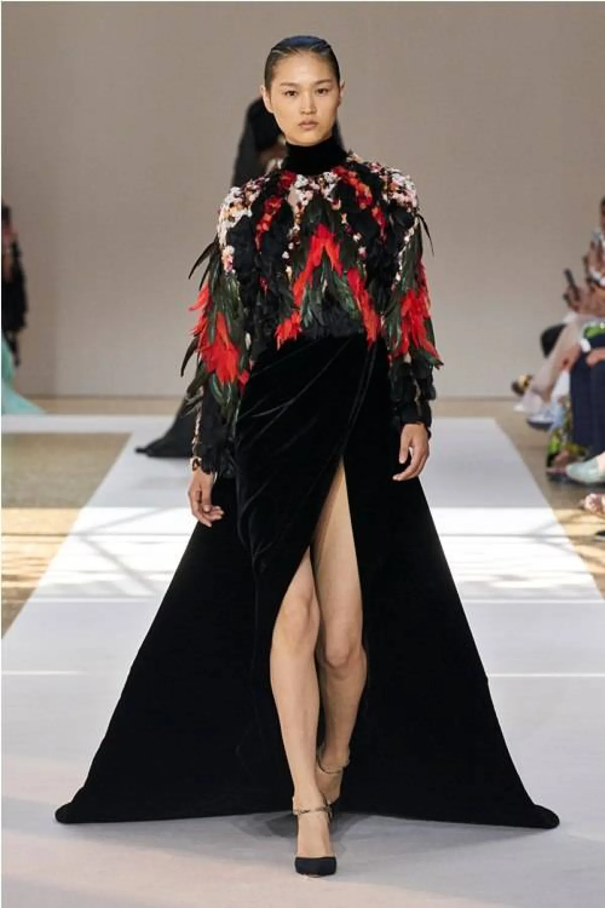 المخمل من إيلي صعب Elie Saab