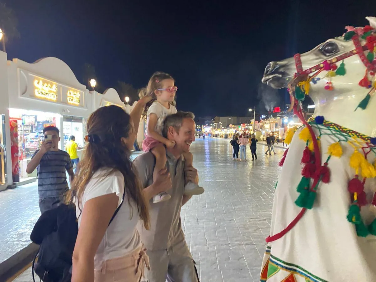 التنورة والدبكة والسمسمية وبنات بحري