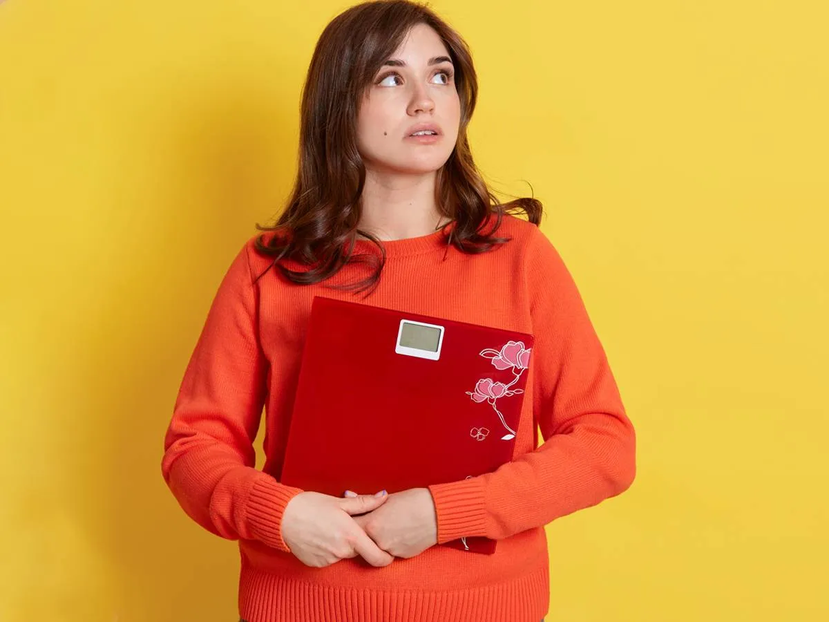 كيف أعرف وزني المثالي حسب طولي وعمري (المصدر: Freepick)