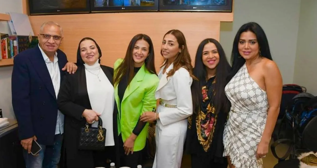 العرض الخاص لفيلم تحت تهديد السلاح - صورة من صفحة رانيا يوسف على انستغرام 