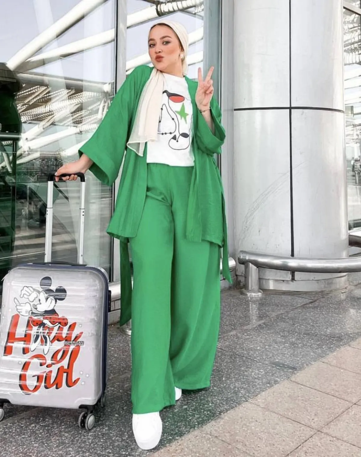 بطوطة نصر بالبدلة الخضراء