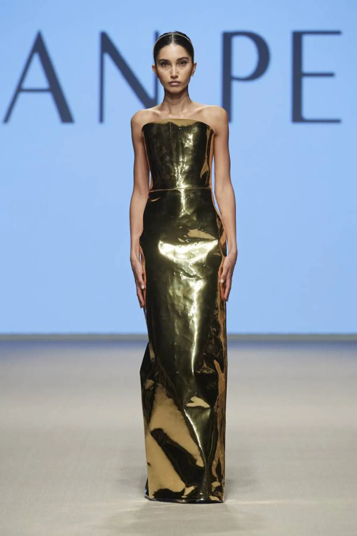 نيهان بيكر Nihan Peker