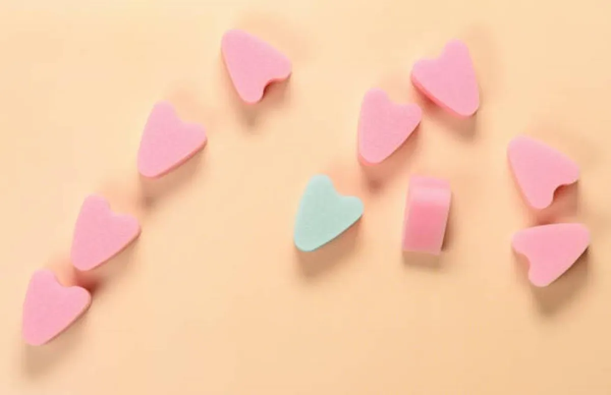 صورة تعبر عن بلوغ  البنات