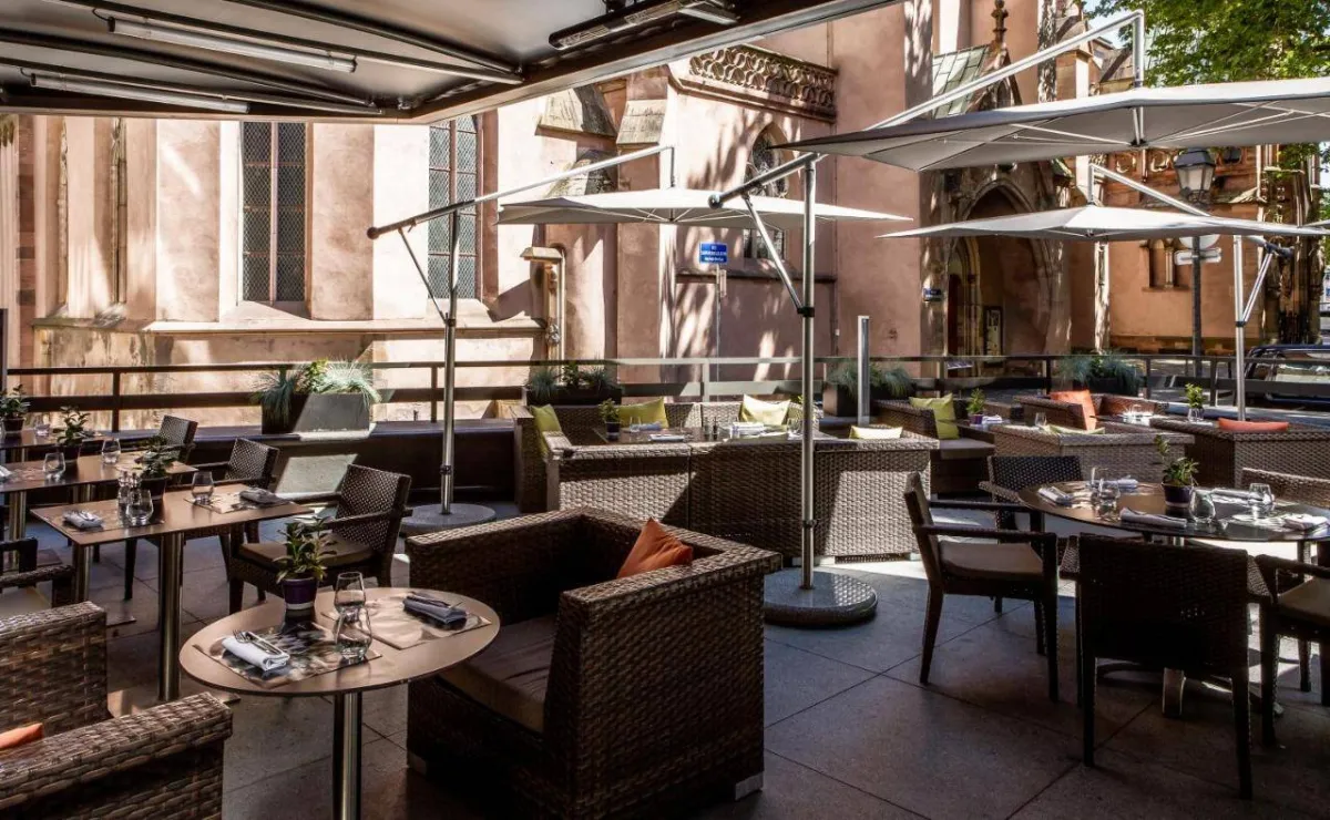 جلسات خارجية في فندق سوفيتل ستراسبورغ غراند إيليه