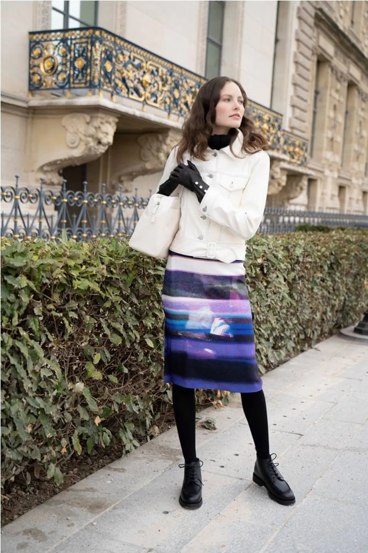 تنسيق الجاكيت الأبيض من أنييس بي Agnes B