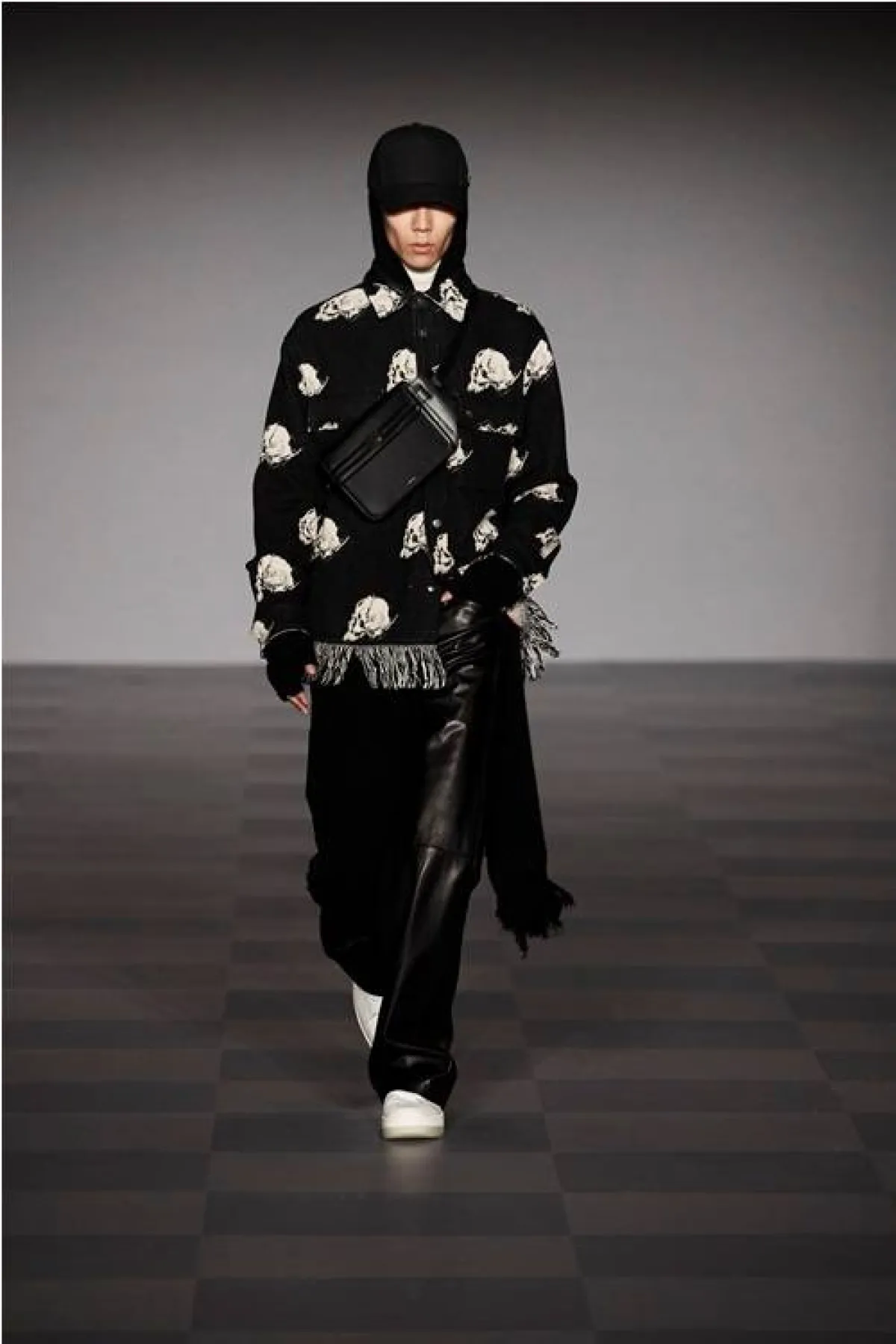 تنسيق السترة الصوف الرجالية من أميري Amiri