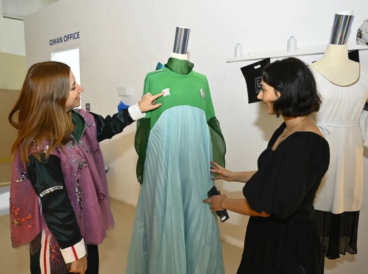 تصاميم أزياء في الاستديو المفتوح