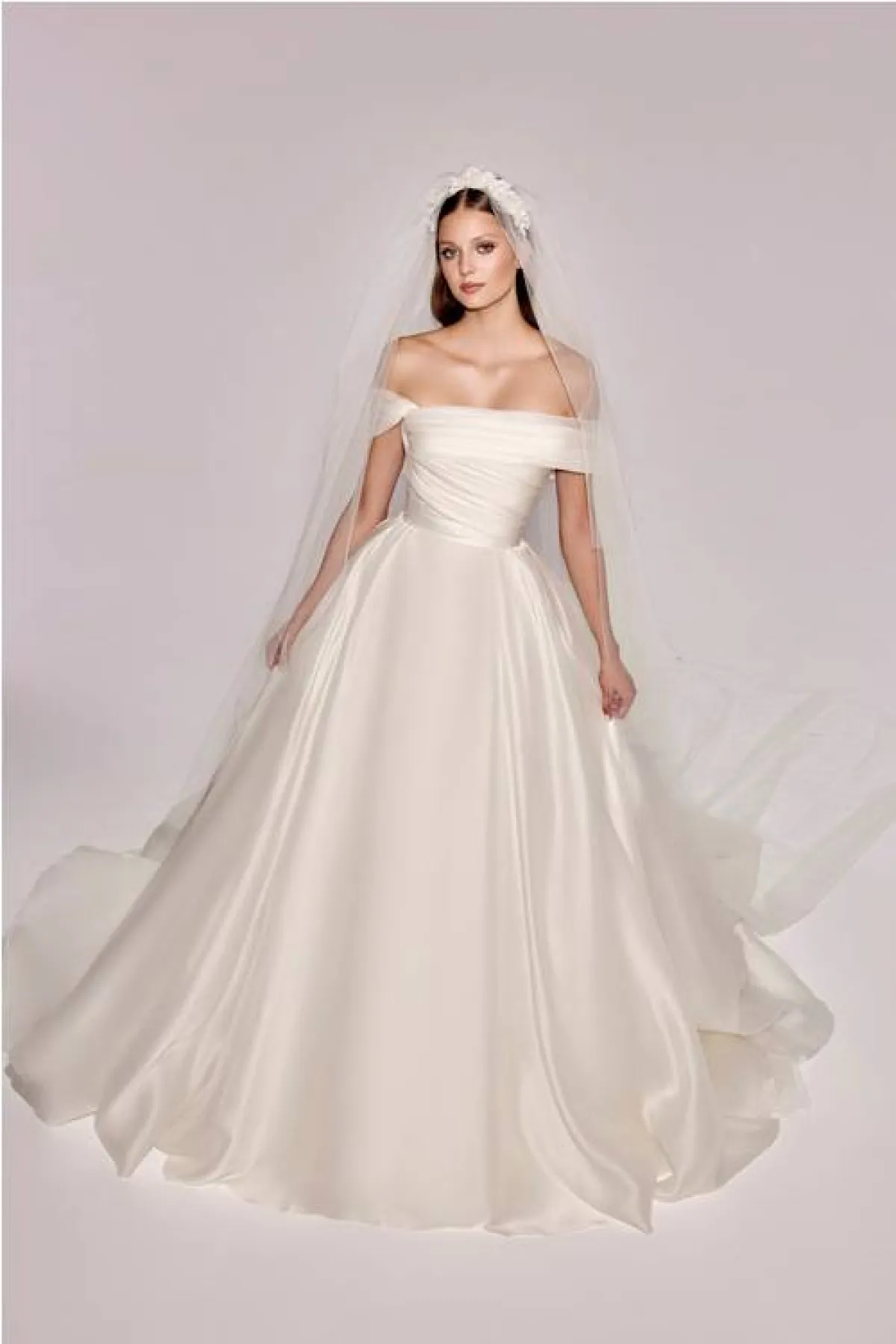 فستان زفاف منفوش من زهير مراد Zuhair Murad