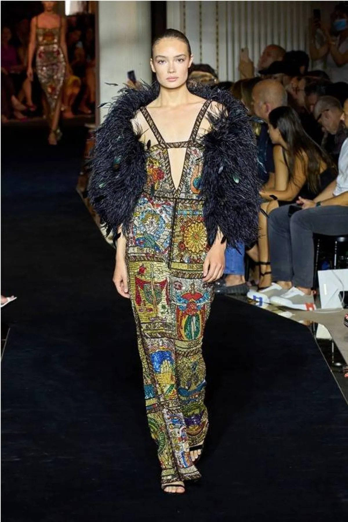 فستان خطوبة مطرَّز من زهير مراد «Zuhair Murad»