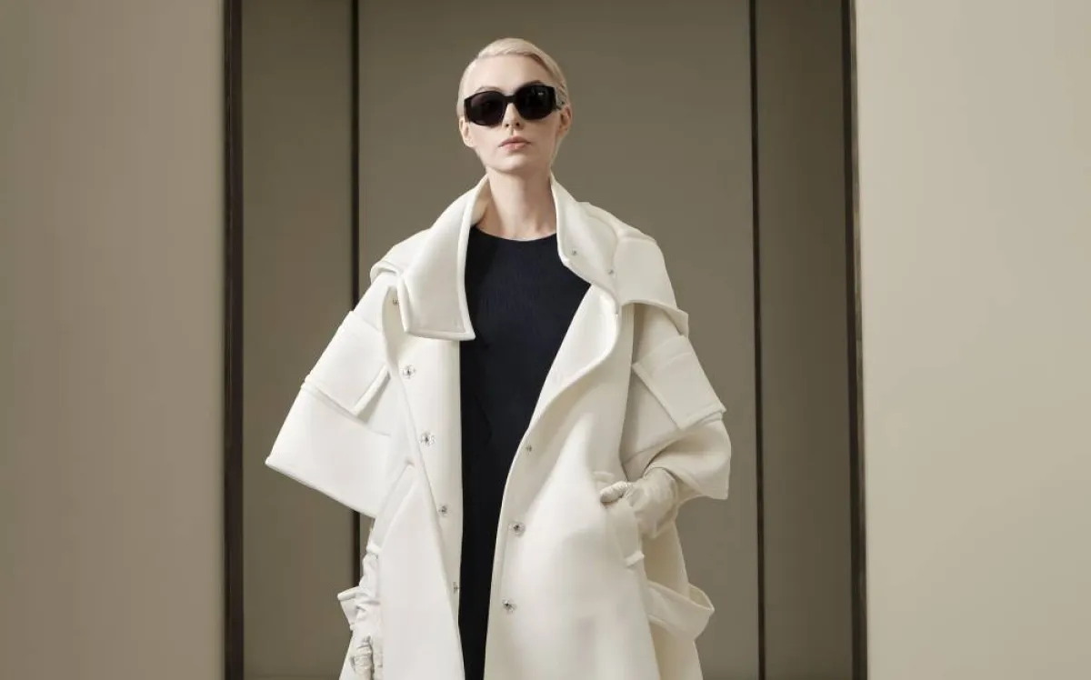 الجاكيت الأبيض في عروض الشتاء