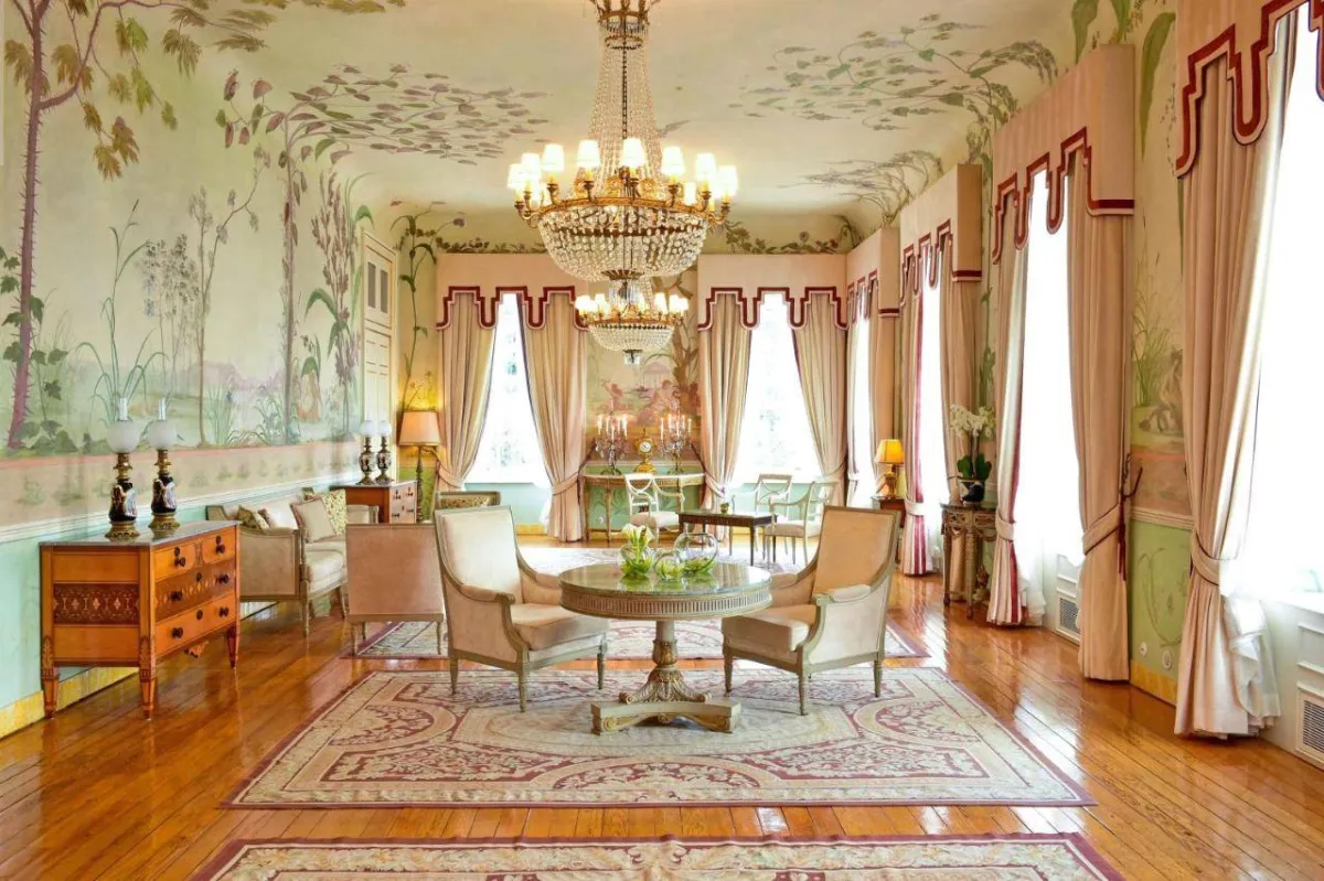 ديكورات فرنسية في دواخل فندق تيفولي بالاسيو دو سيتيز