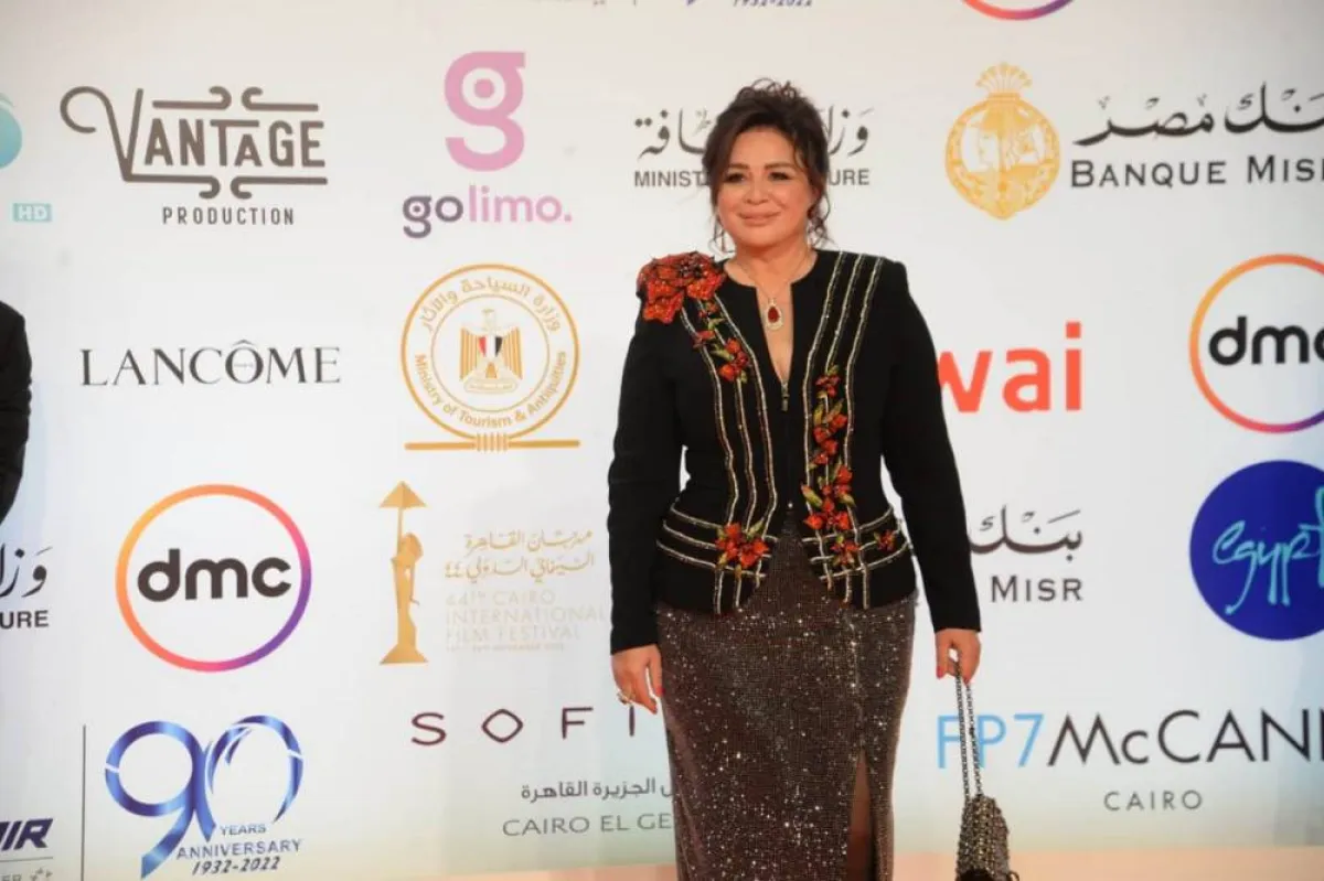 إلهام شاهين - صورة خاصة لسيدتي