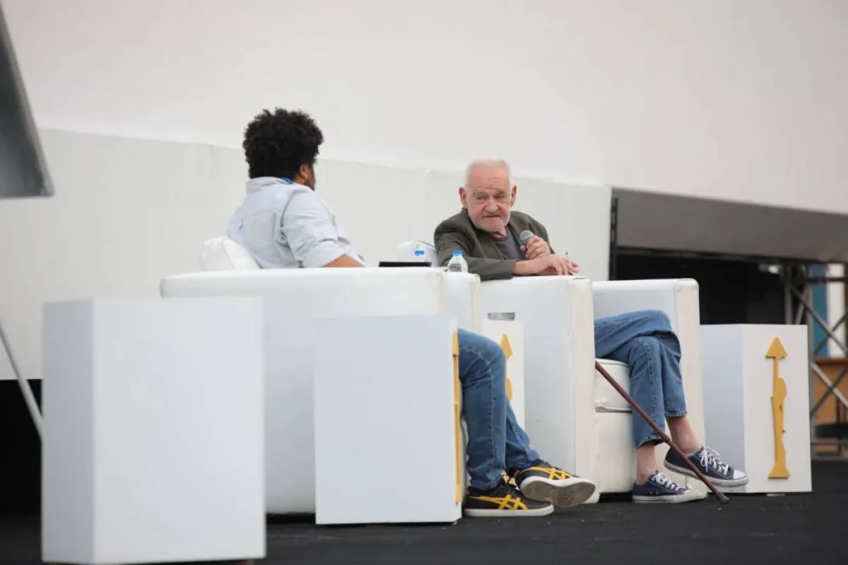 بيلا تار يقدم أول ماستر كلاس بمهرجان القاهرة السينمائي - الصورة خاصة لسيدتي