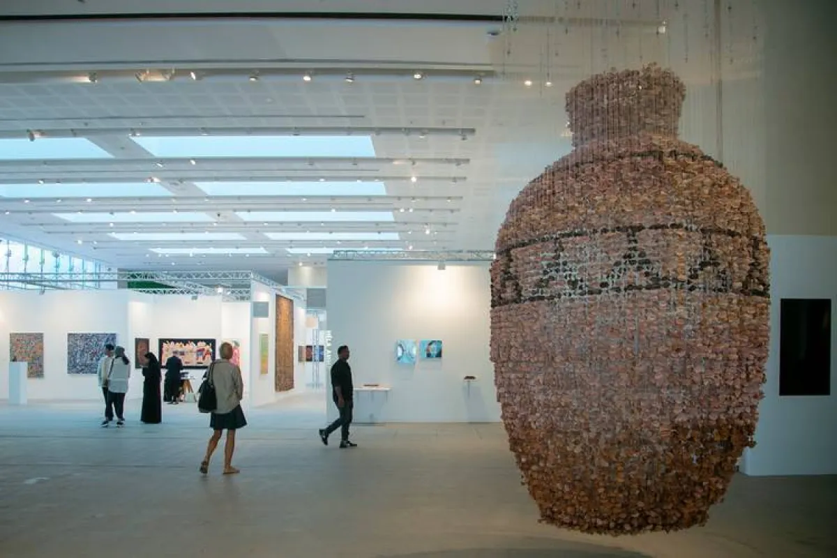 ستعرض ما يزيد عن 900 عمل من قبل 300 فنان من جميع أنحاء العالم.الصورة من "وام"