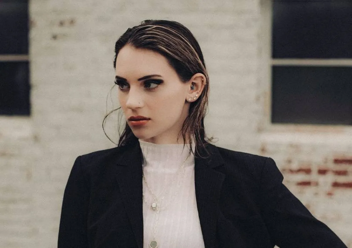 تسريحات شعر مبلل