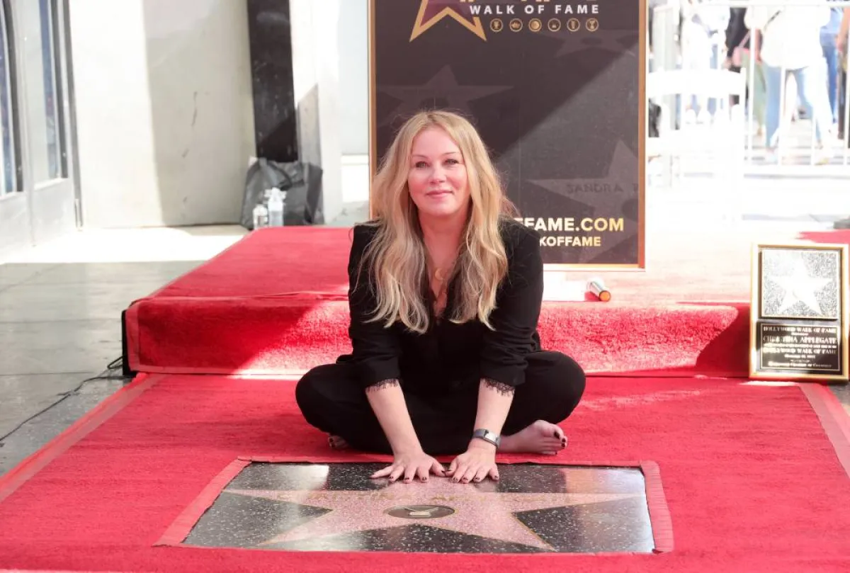 LOS ANGELES, CALIFORNIA - NOVEMBER 14: Christina Applegate attends a ceremony honoring Christina Applegate with a star on the Hollywood Walk Of Fame on November 14, 2022 in Los Angeles, California. Emma McIntyre/Getty Images for Netflix/AFP Emma McIntyre / GETTY IMAGES NORTH AMERICA / Getty Images via AFP