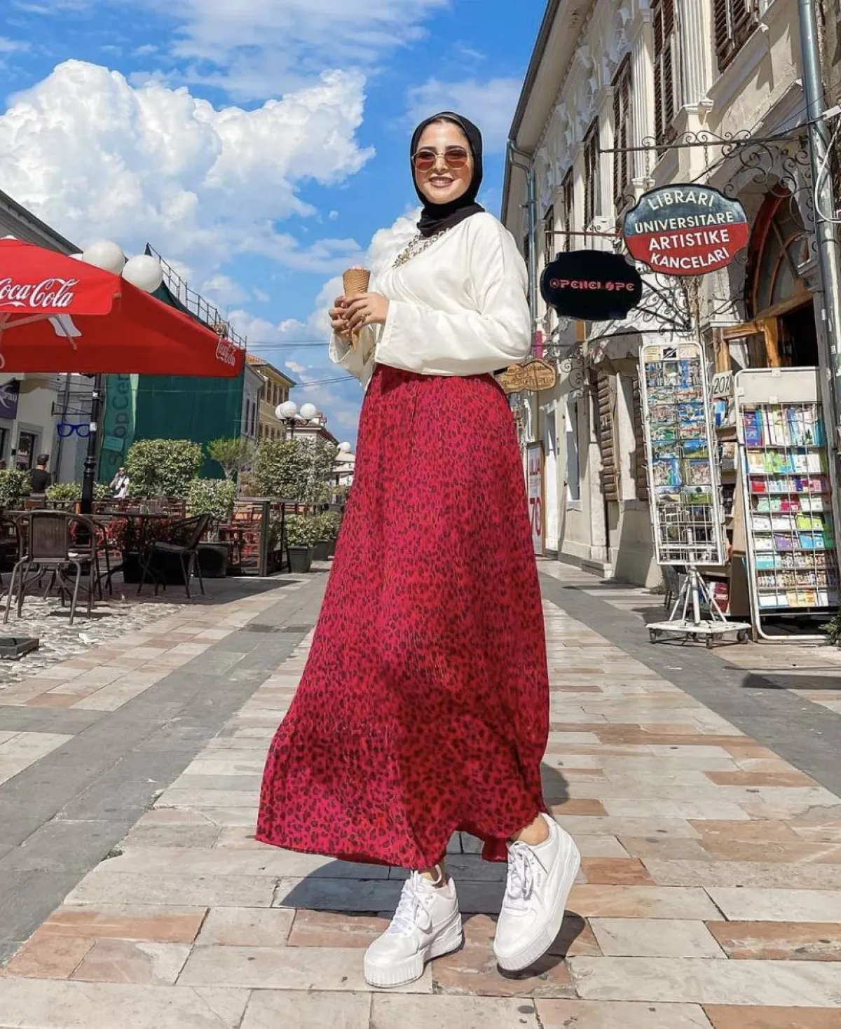 جهاد البنا باطلالة انثوية