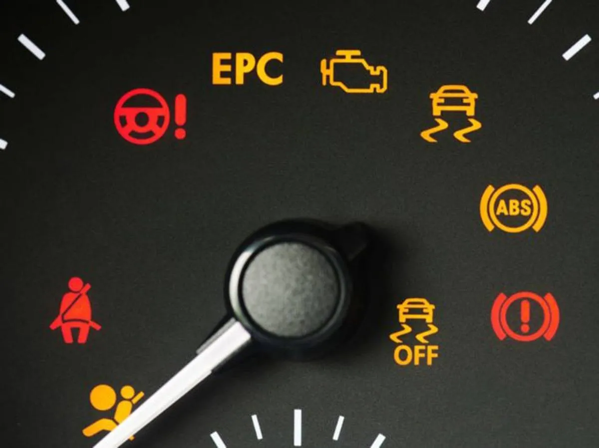 إشارات عطل السيارة