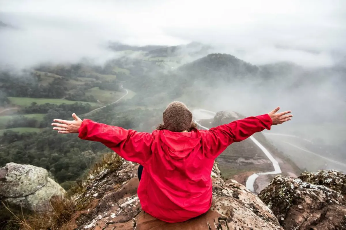التحقق عبر الإنترنت من المراجعات حول الأمكنة المرغوبة