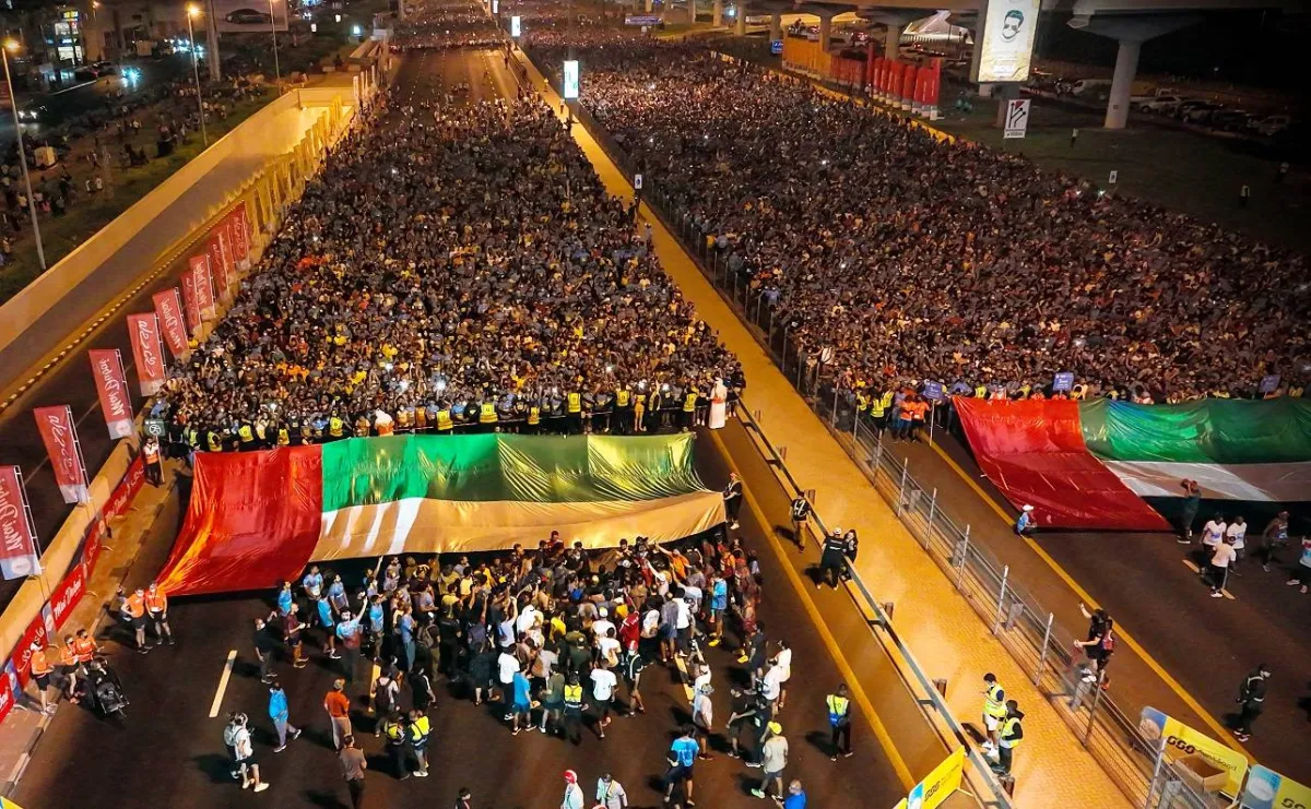 سينطلق التحدي من شارع الشيخ زايد . الصورة من مكتب دبي الإعلامي