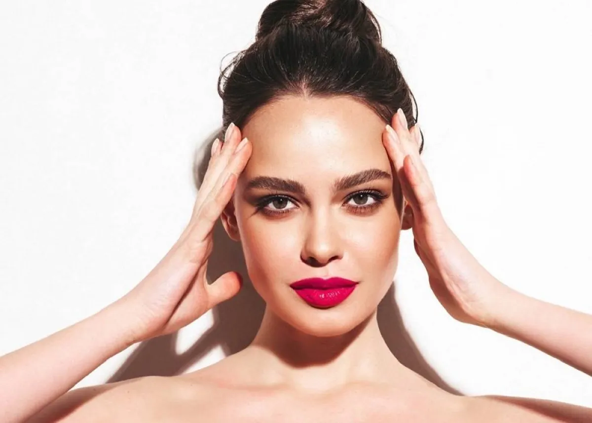 تغميق الحواجب