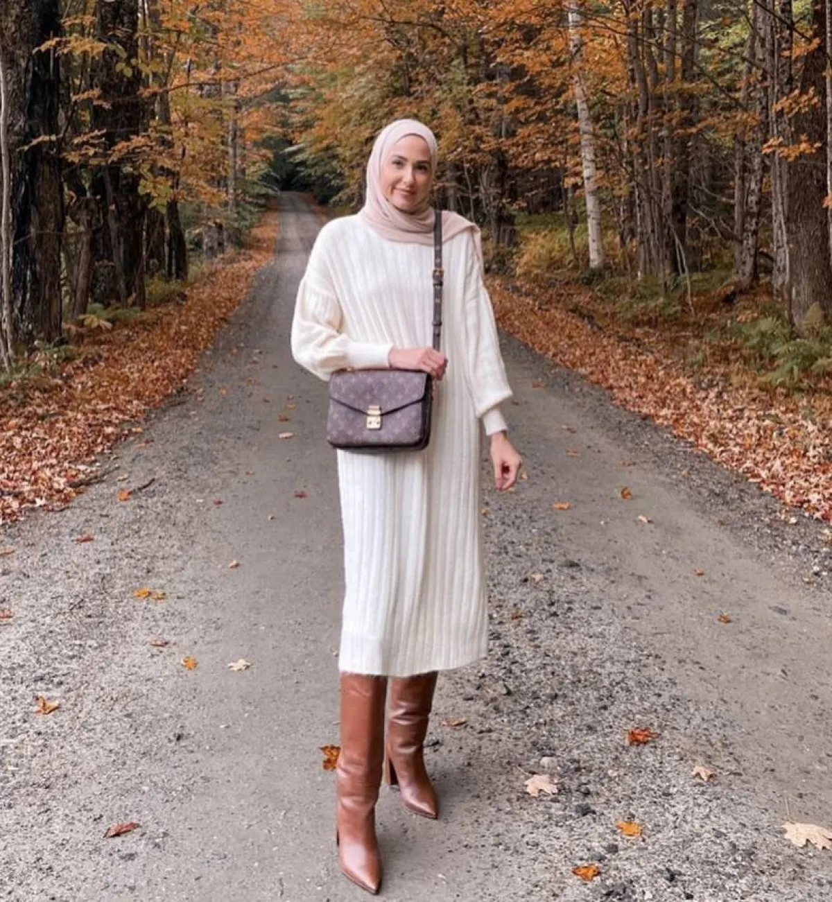 لينا صنوبر باطلالة شتوية للنحيلات