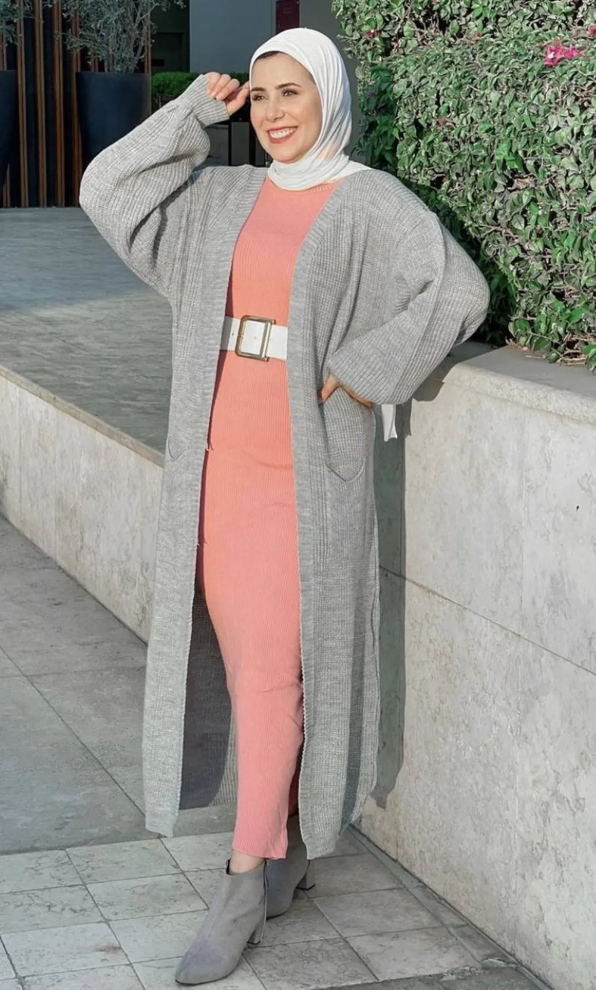 تنسيق فساتين الصوف والمعاطف من اية ممدوح