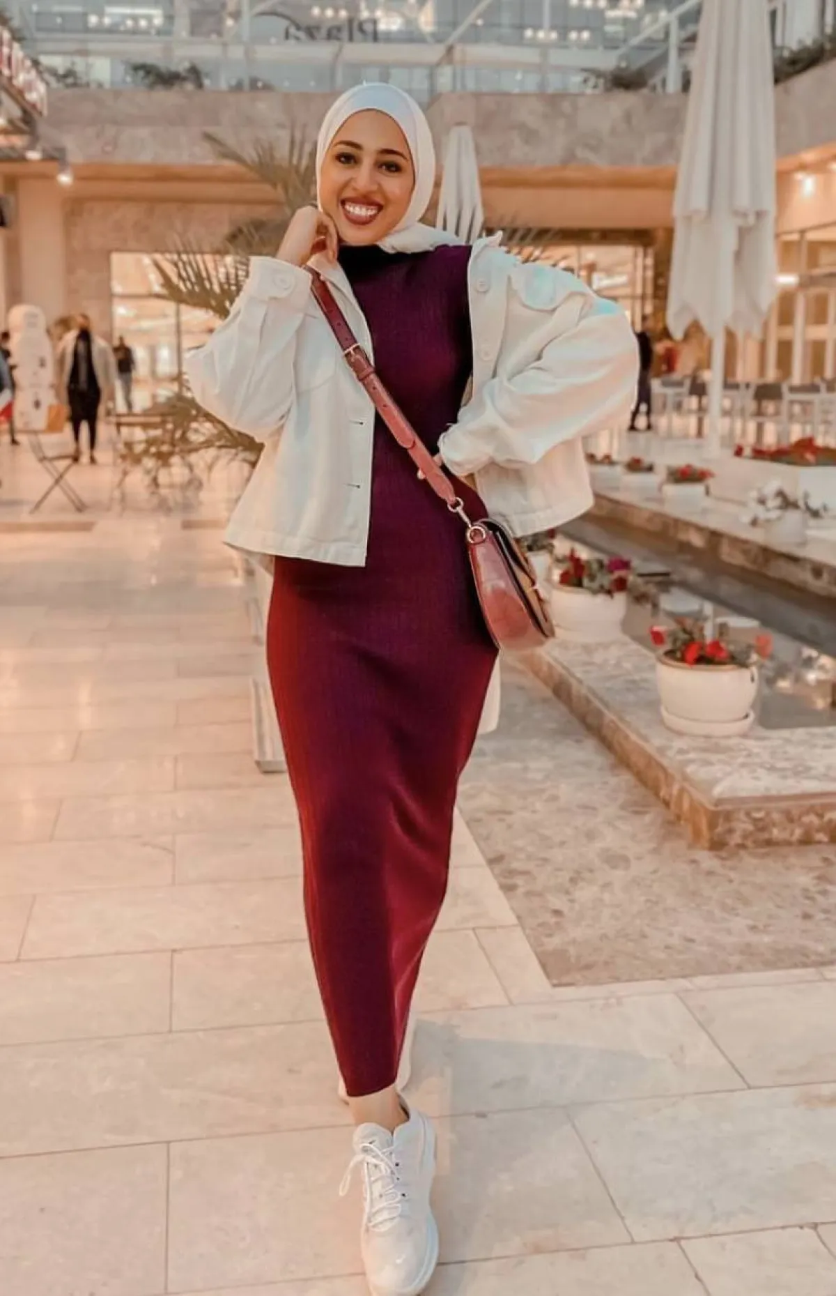 تنسيق غادة حسن للاحمر والابيض