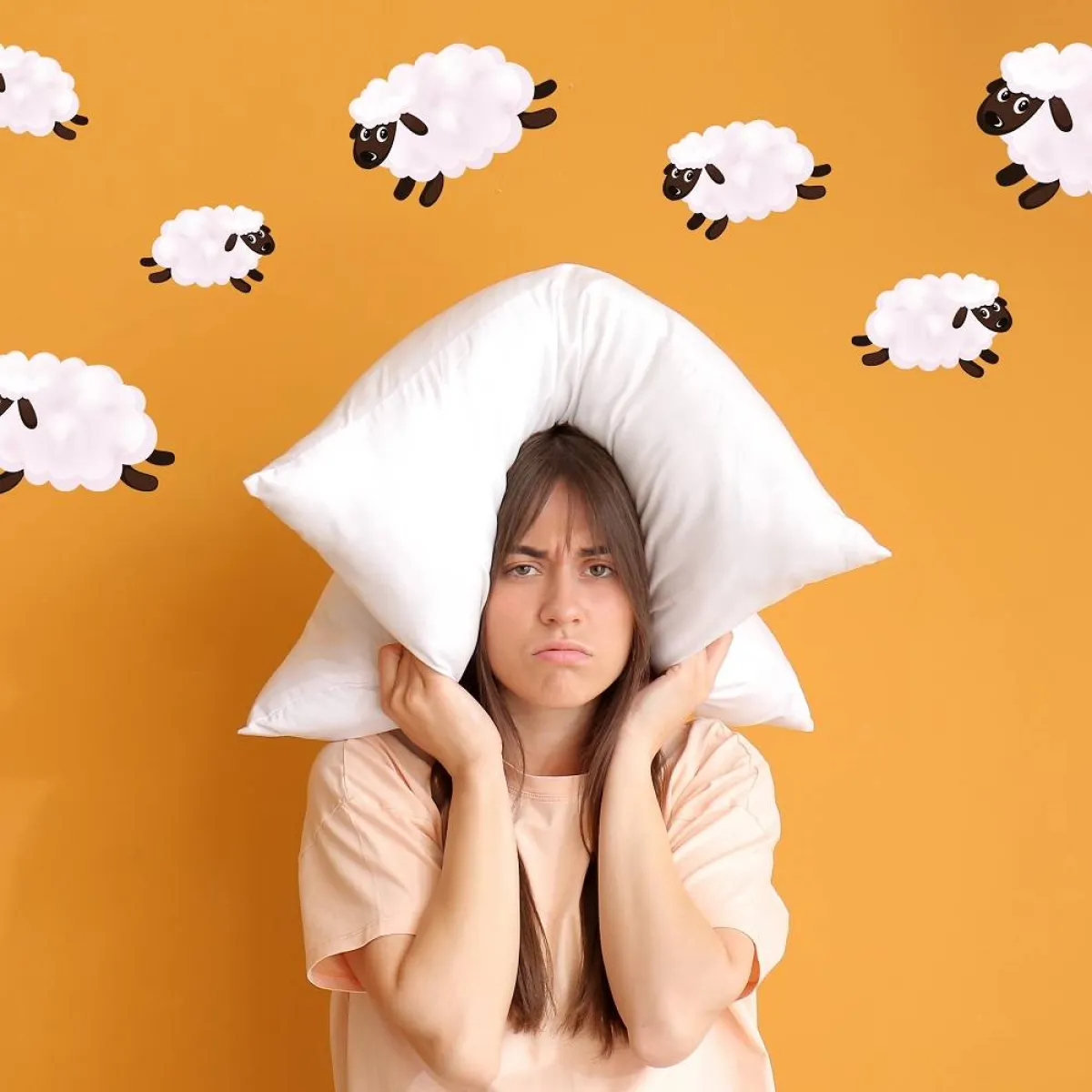 صورة تعبر عن الأرق وقلة النوم