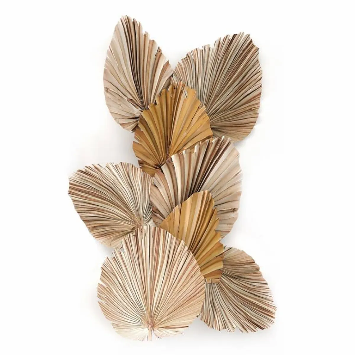 أوراق النخيل الصناعية مُناسبة لتزيين الجدران، في القاعة 