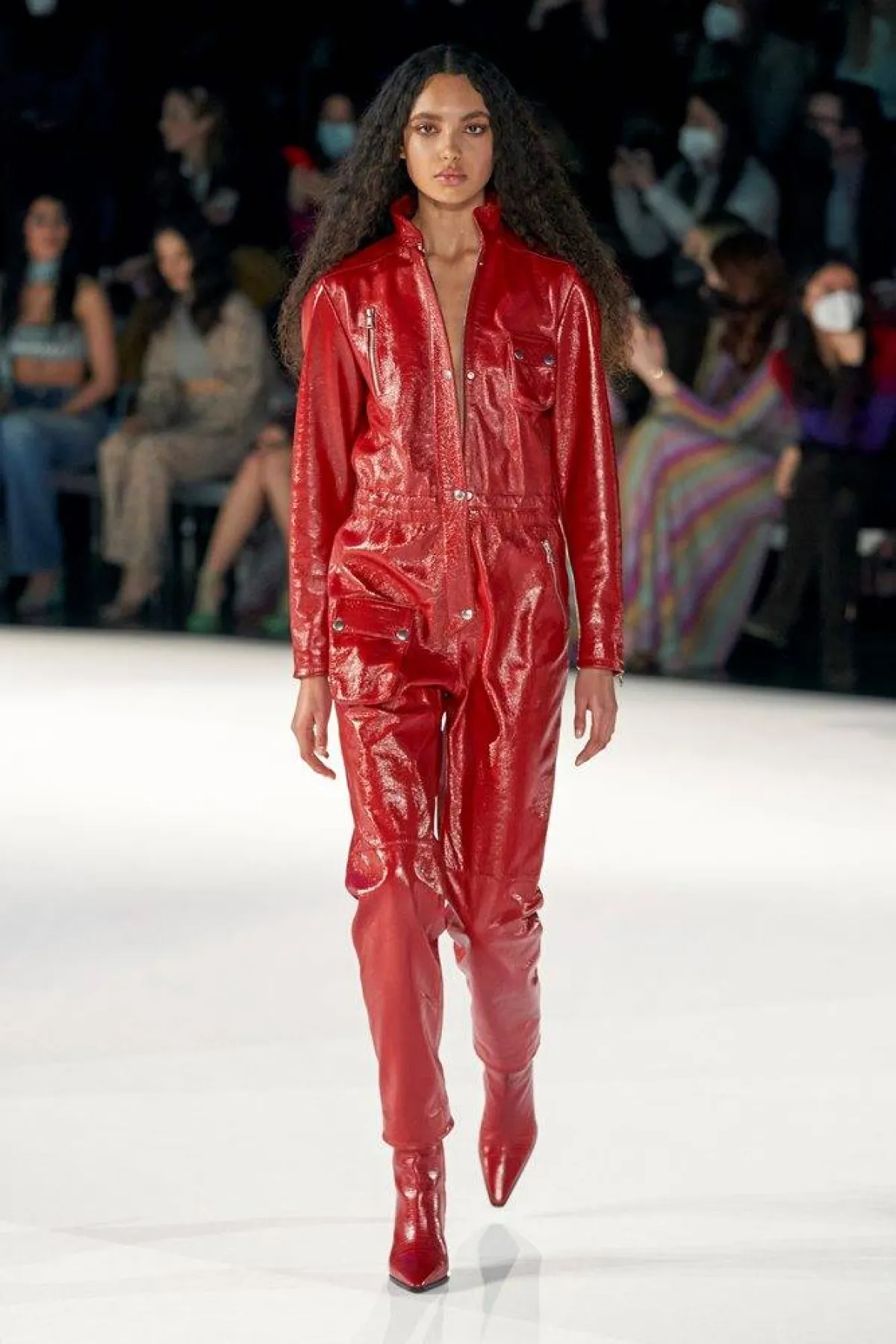 طريقة تنسيق الجمبسوت الجلد من ميسوني Missoni