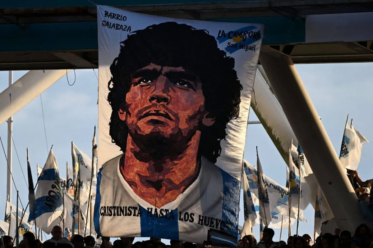 بيع كرة هدف مارادونا في إنجلترا مقابل 2.4 مليون دولار